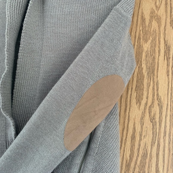 LuluLemon sweater with elbow patches size: 4 - Picture 7 of 8